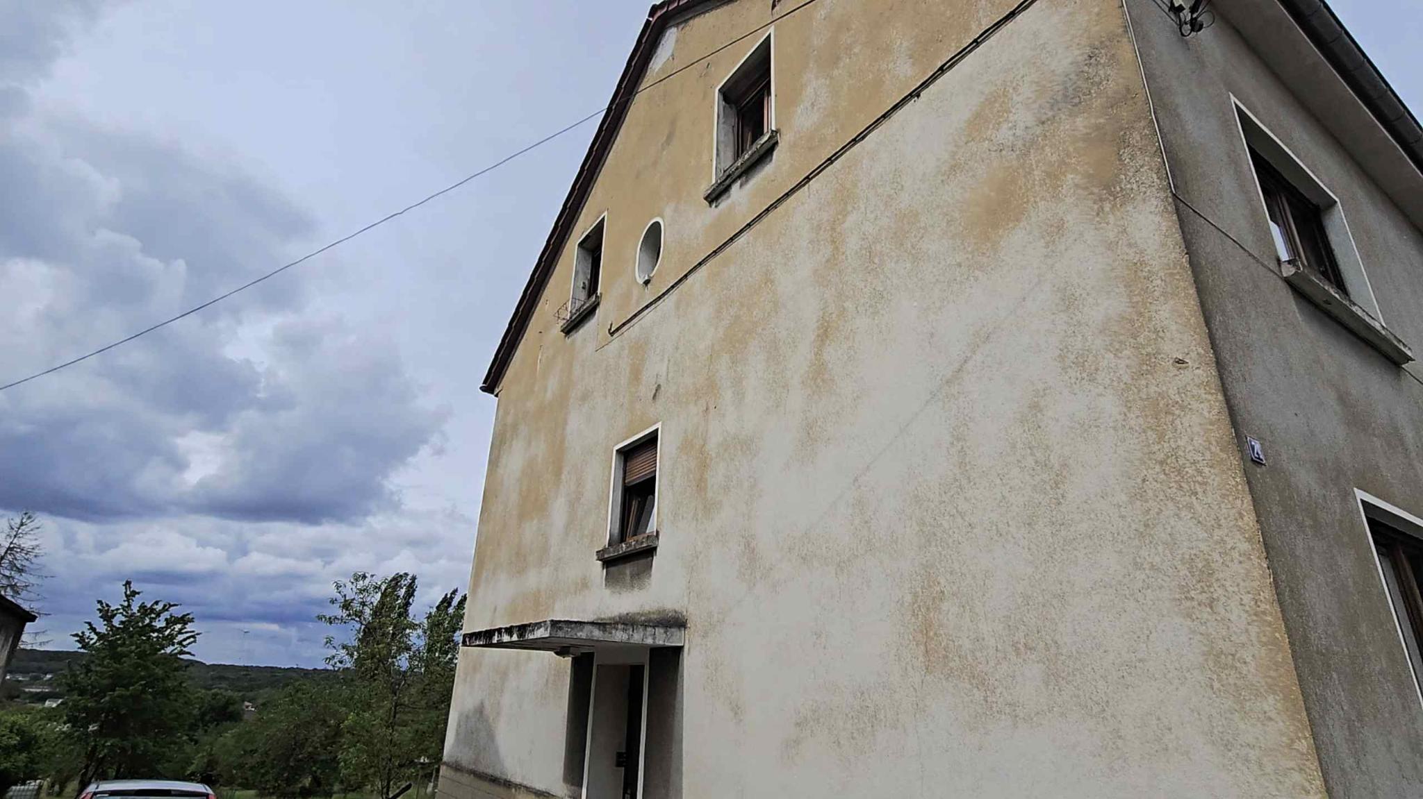 Vue extérieure de la propriété